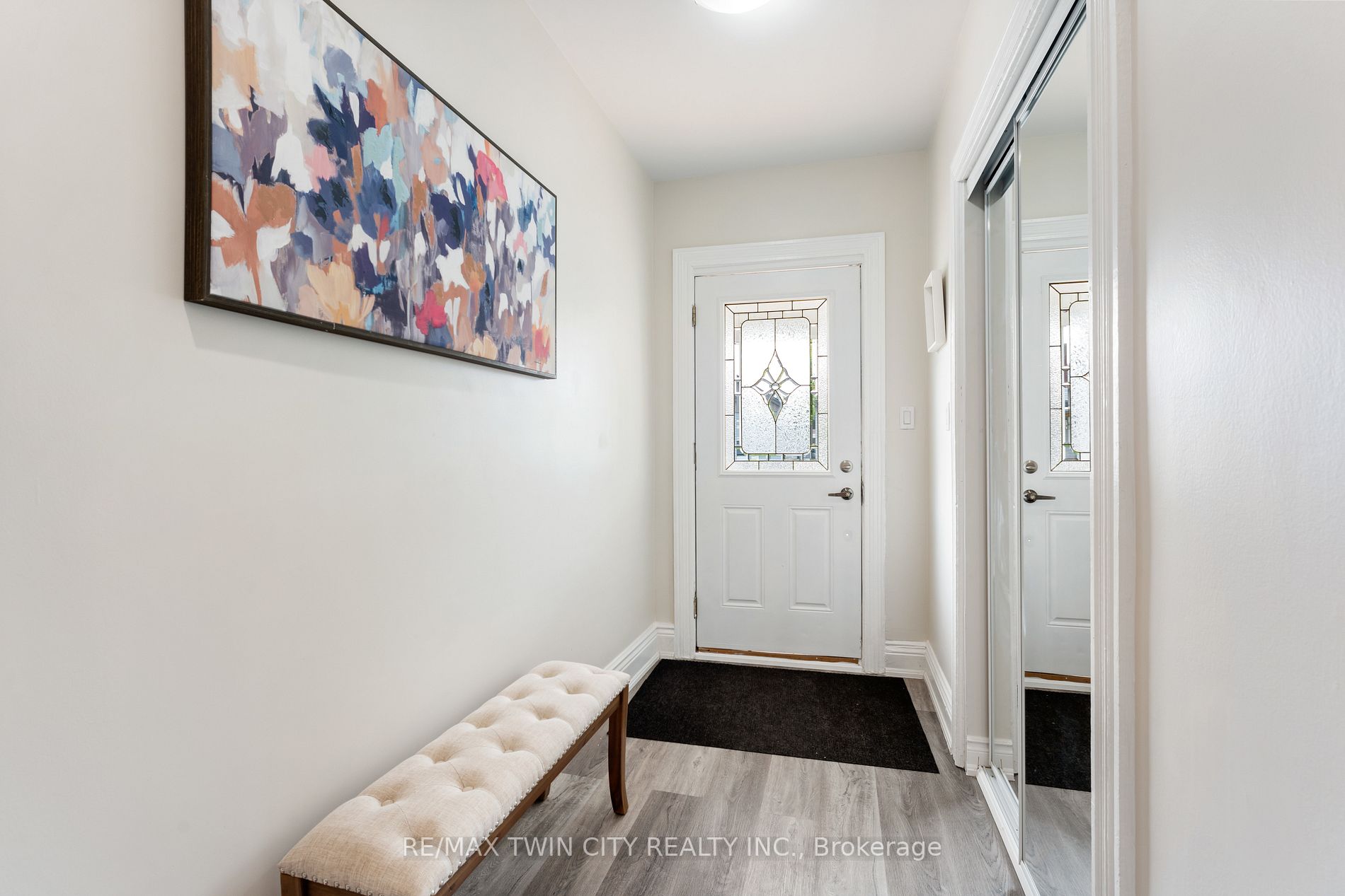 20 House Ave Property Photo 6