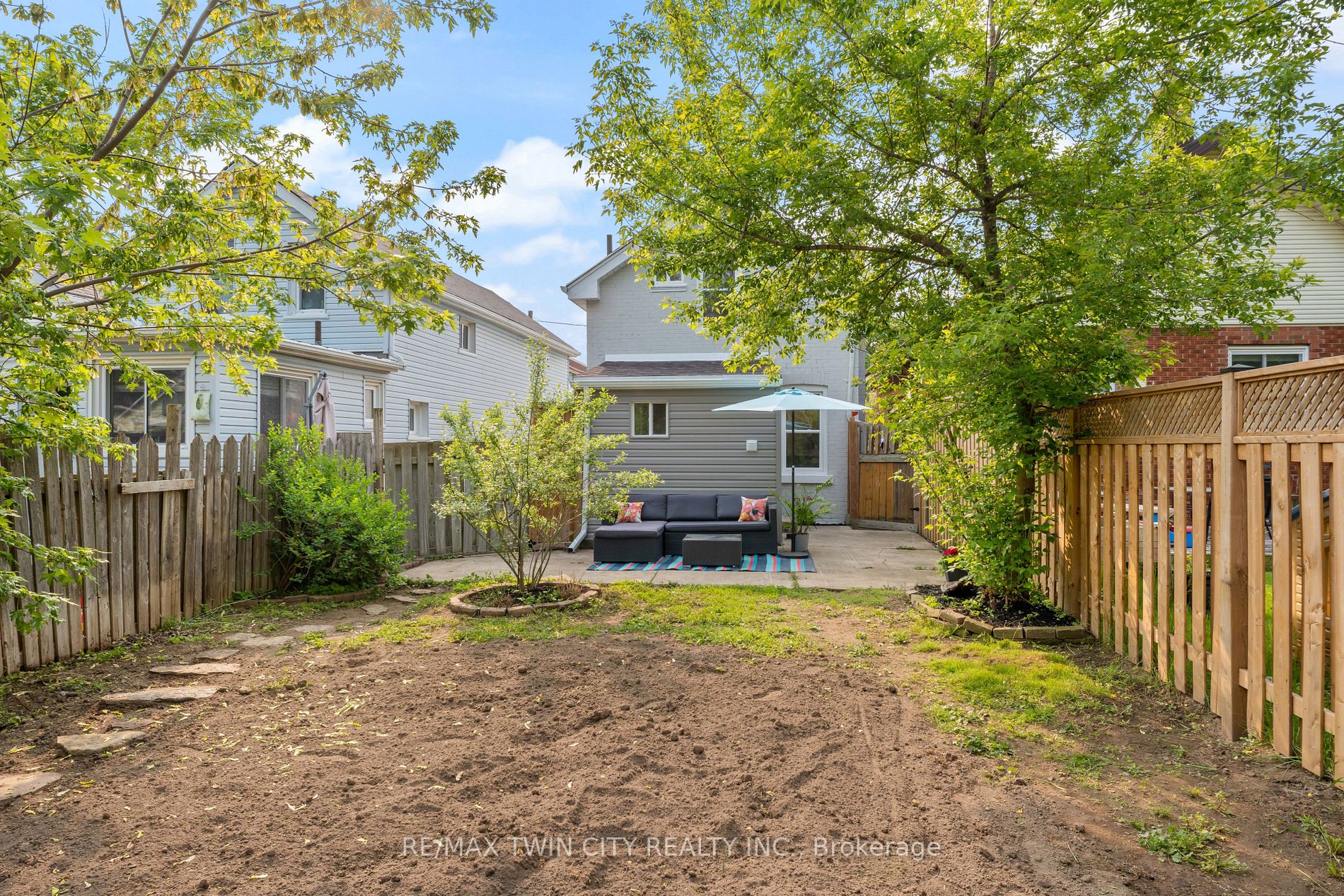 20 House Ave Property Photo 27