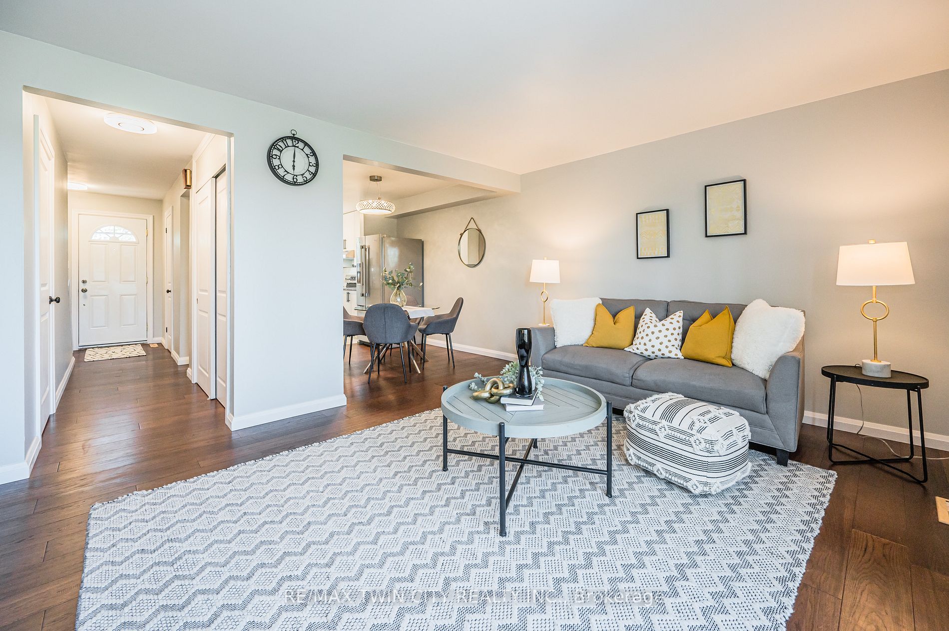 25 Upper Canada Dr #21 Property Photo 1