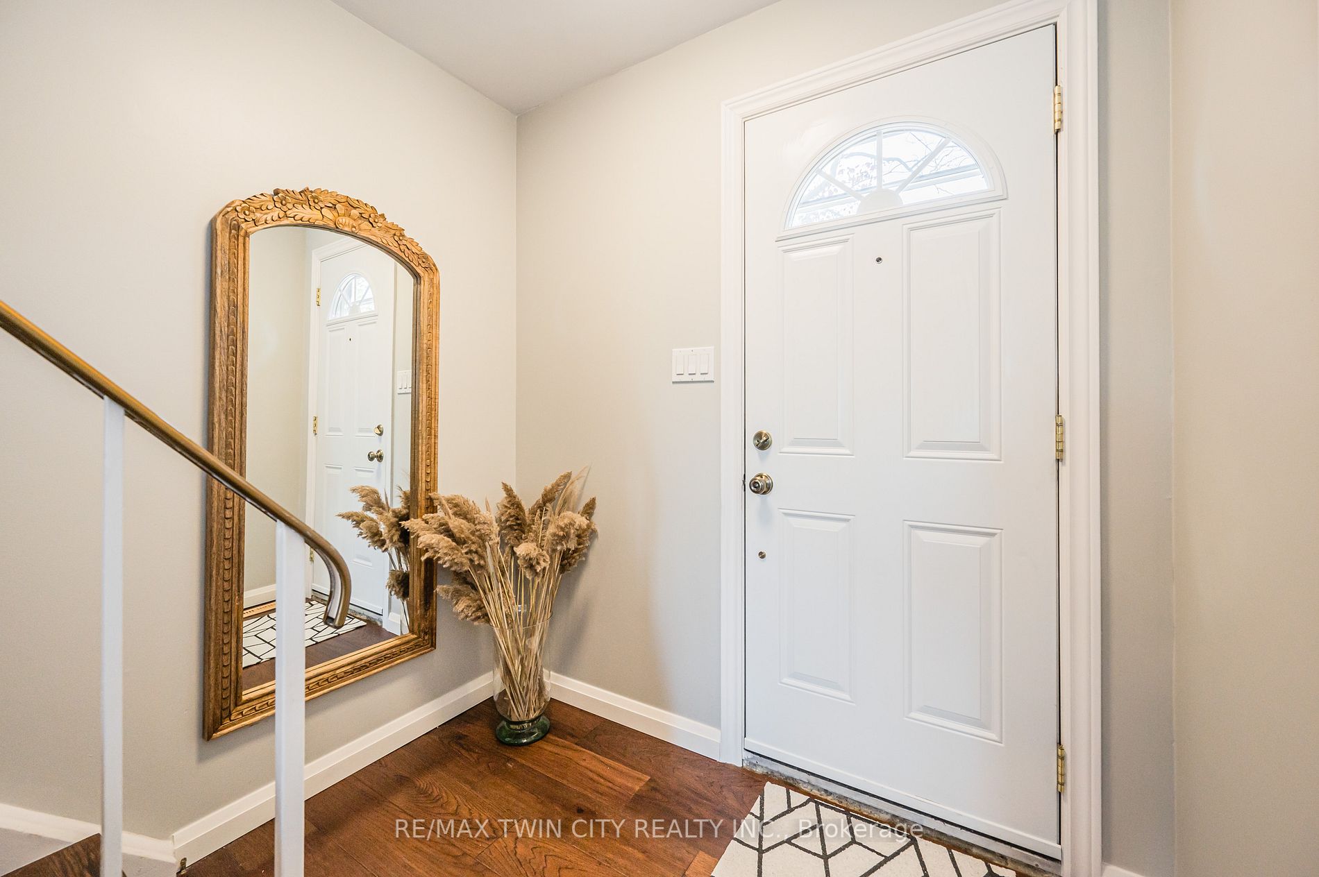 25 Upper Canada Dr #21 Property Photo 4