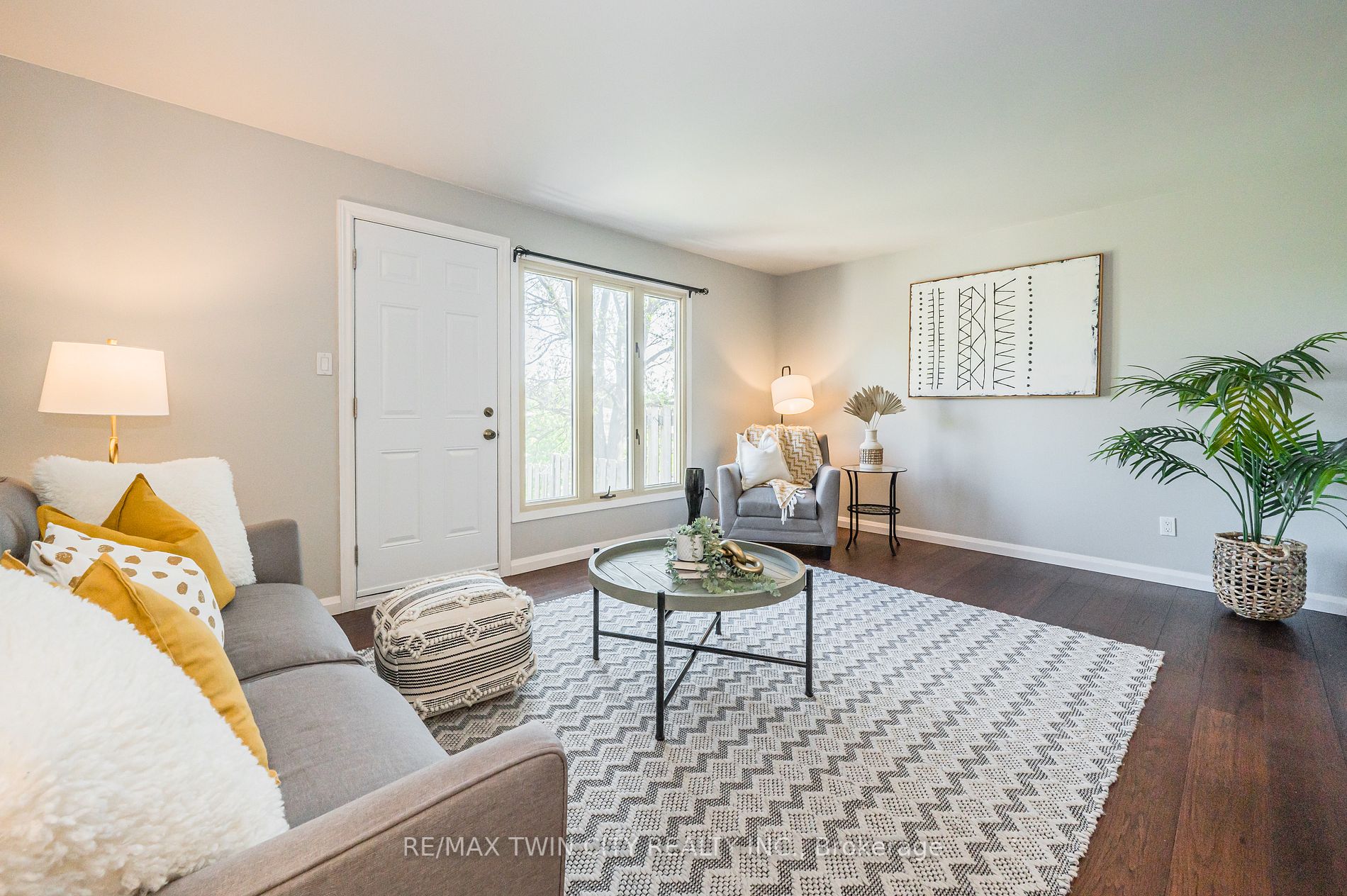 25 Upper Canada Dr #21 Property Photo 7