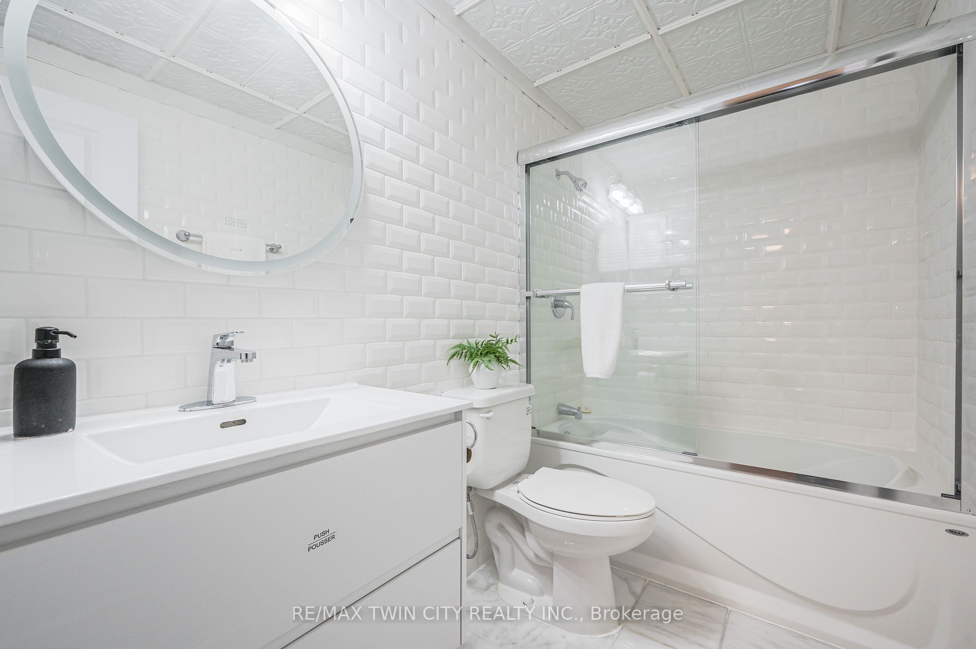 25 Upper Canada Dr #21 Property Photo 23