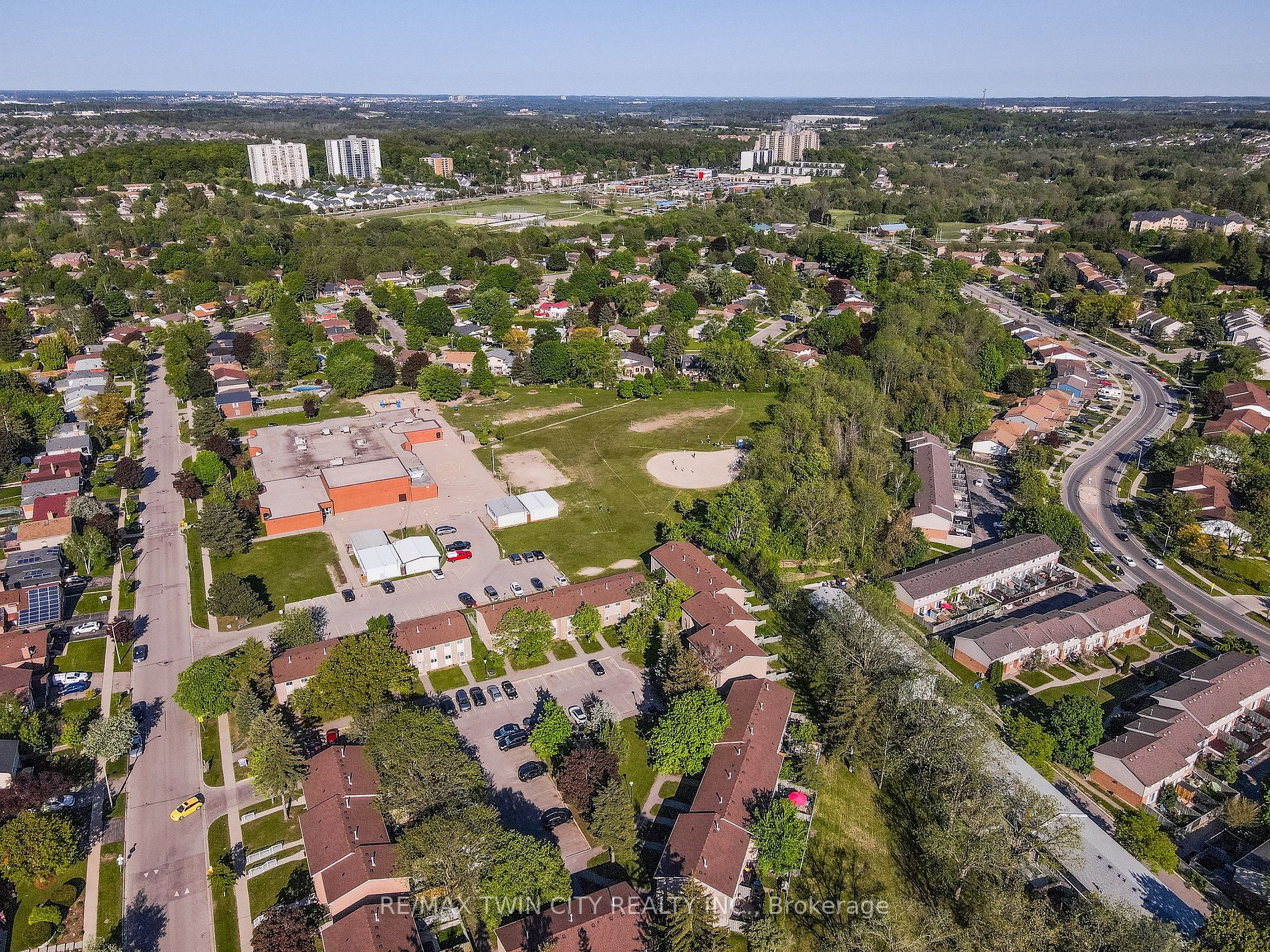 25 Upper Canada Dr #21 Property Photo 32