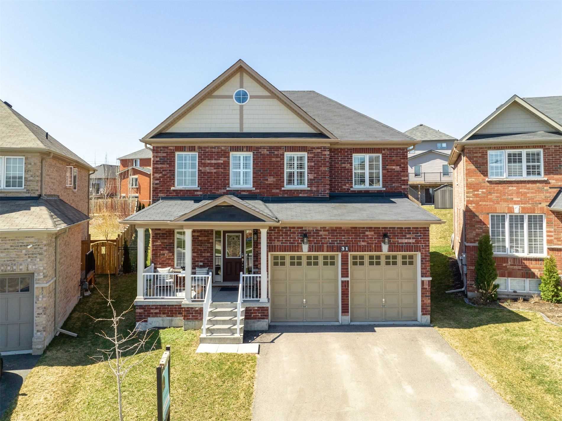 31 Voyageur St Property Photo 1