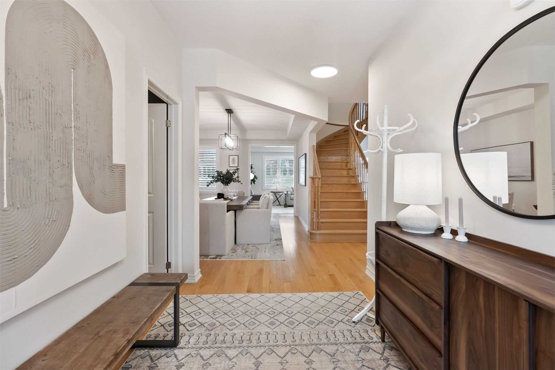 31 Voyageur St Property Photo 3