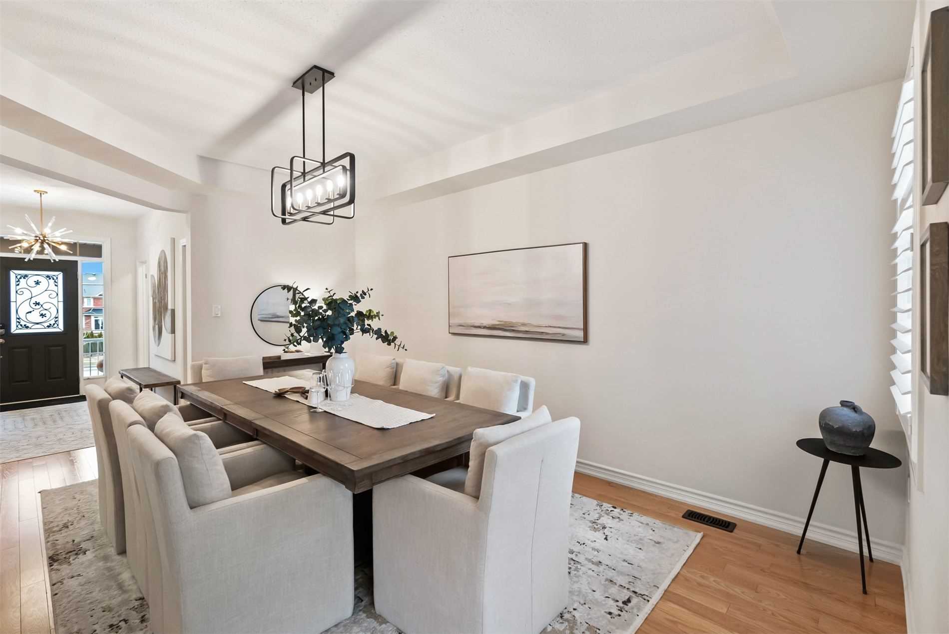 31 Voyageur St Property Photo 5