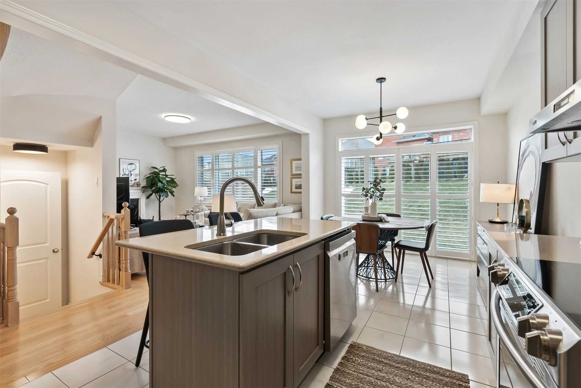31 Voyageur St Property Photo 12