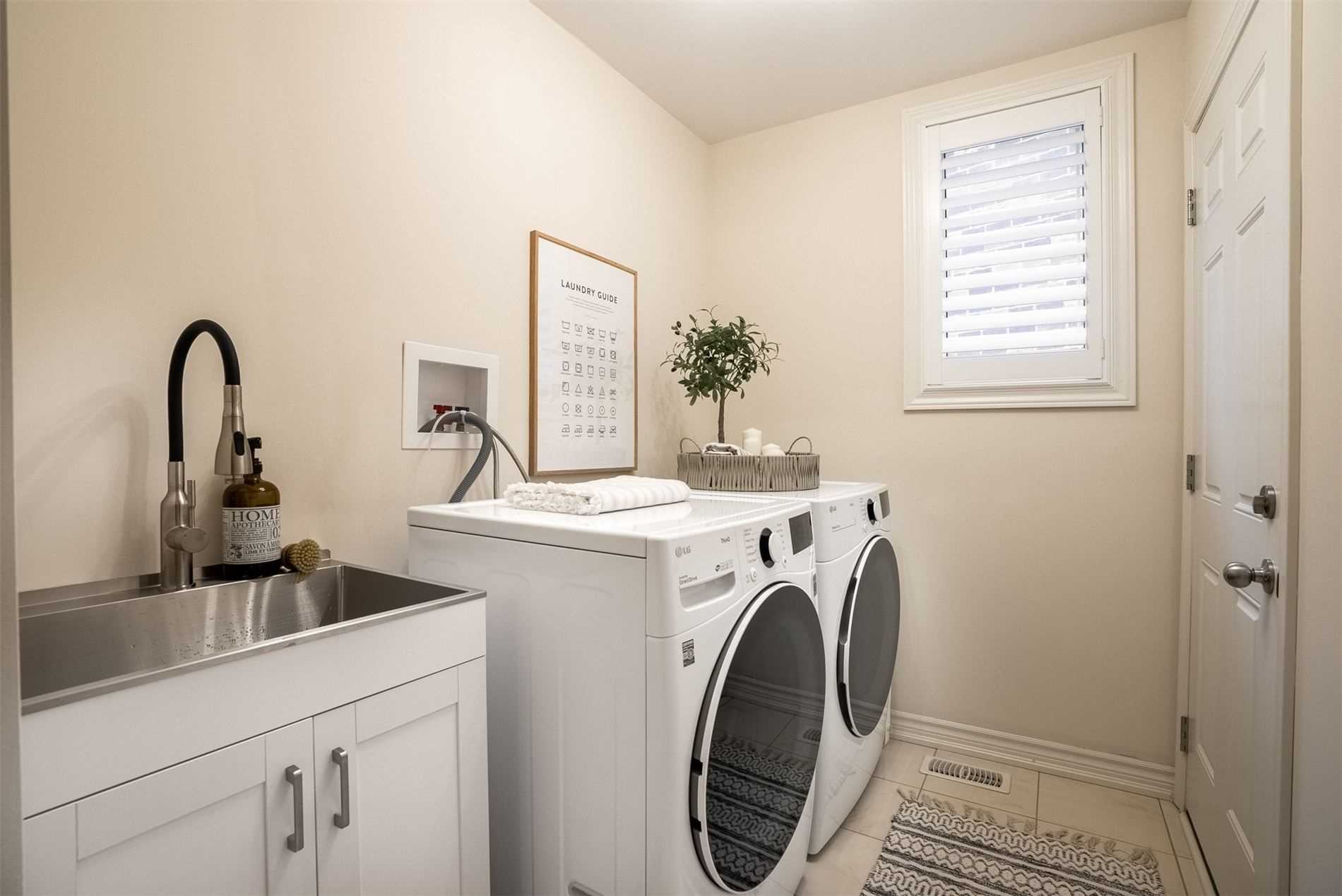 31 Voyageur St Property Photo 37