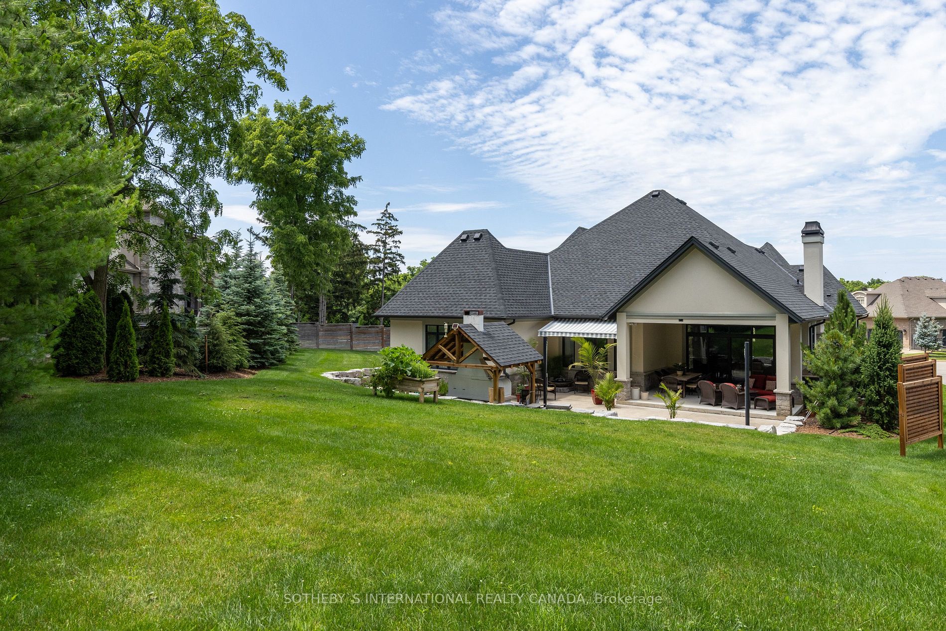 10 David Lowrey Crt Property Photo 5