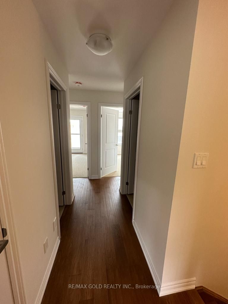 130 Renfrew Tr Property Photo 3