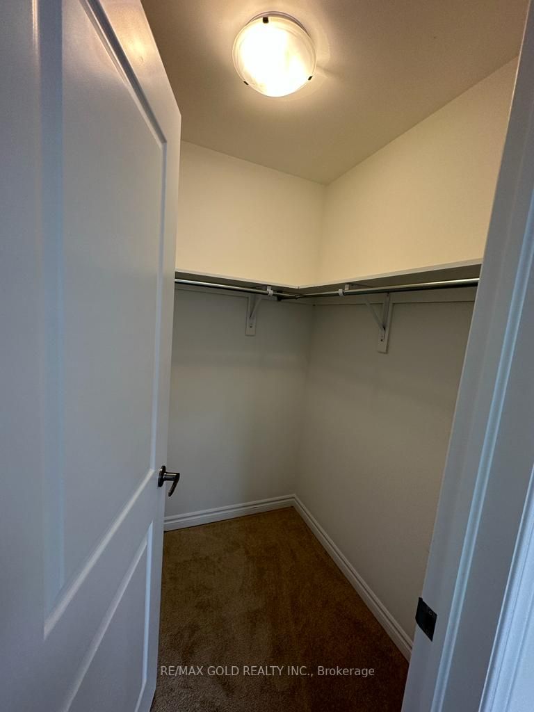 130 Renfrew Tr Property Photo 7