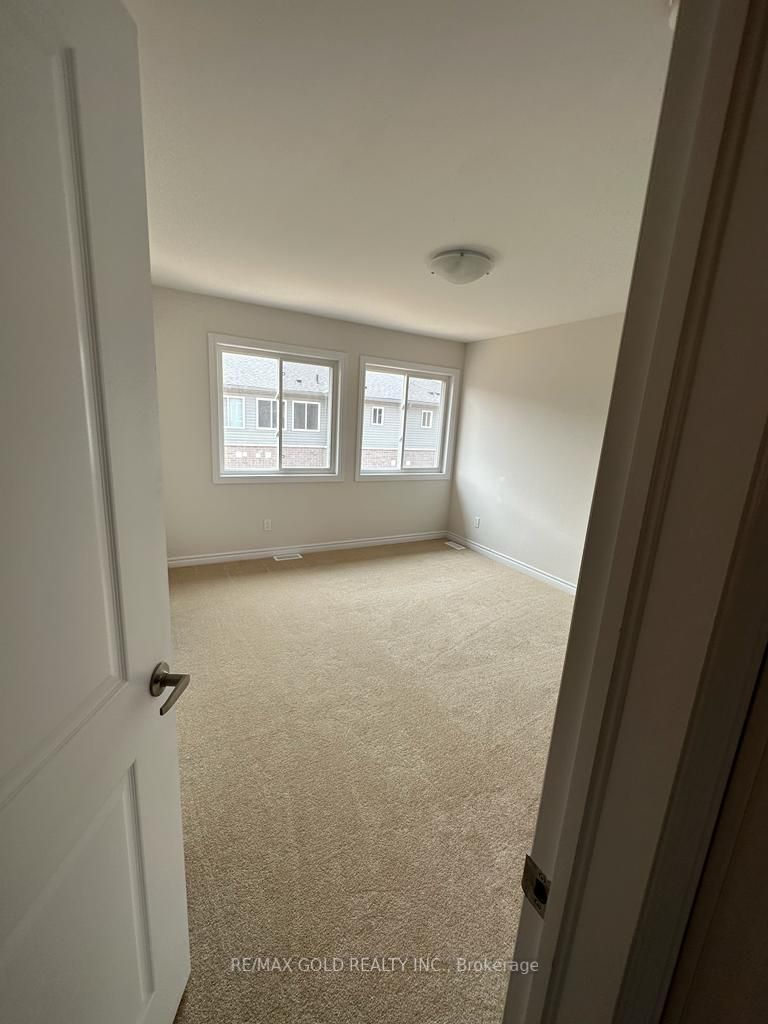 130 Renfrew Tr Property Photo 8