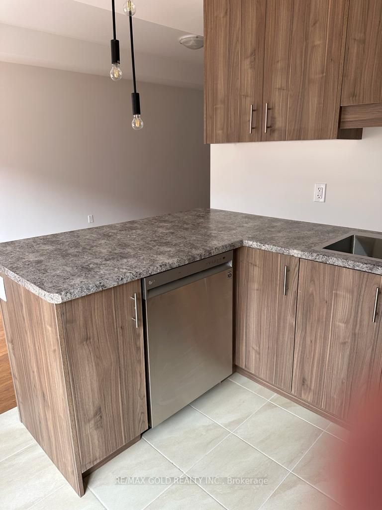 130 Renfrew Tr Property Photo 24