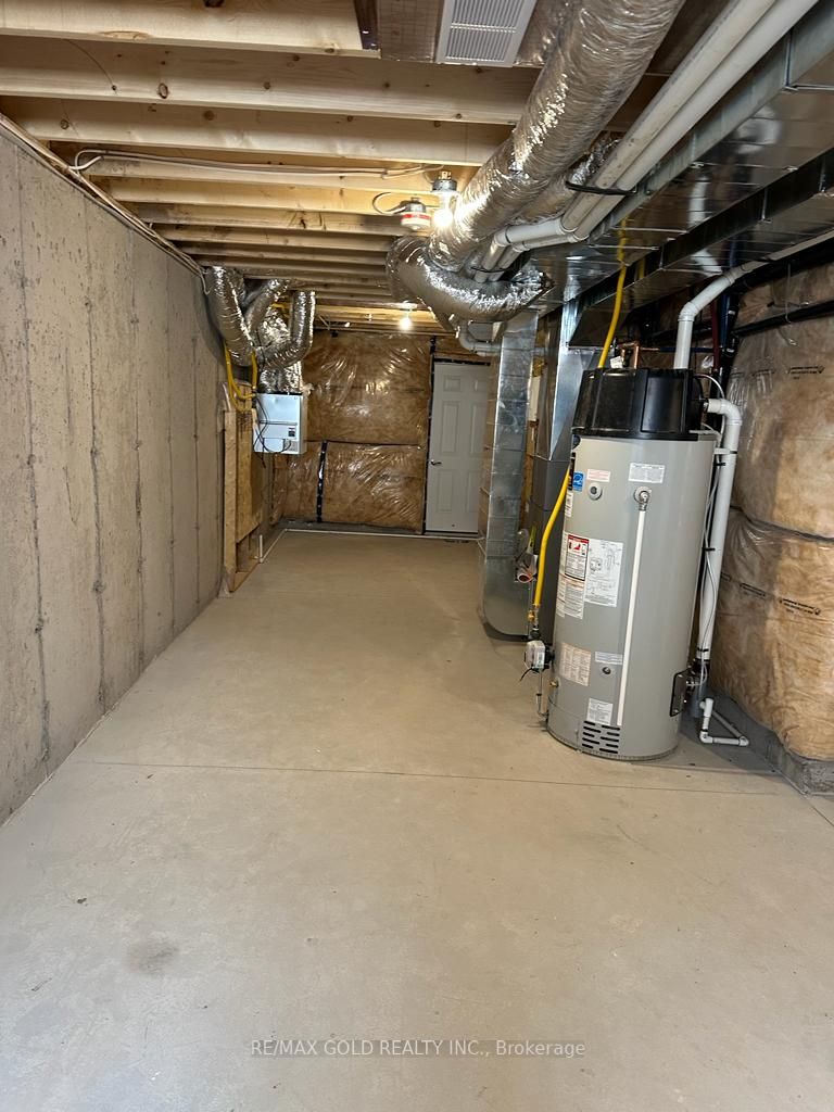 130 Renfrew Tr Property Photo 25