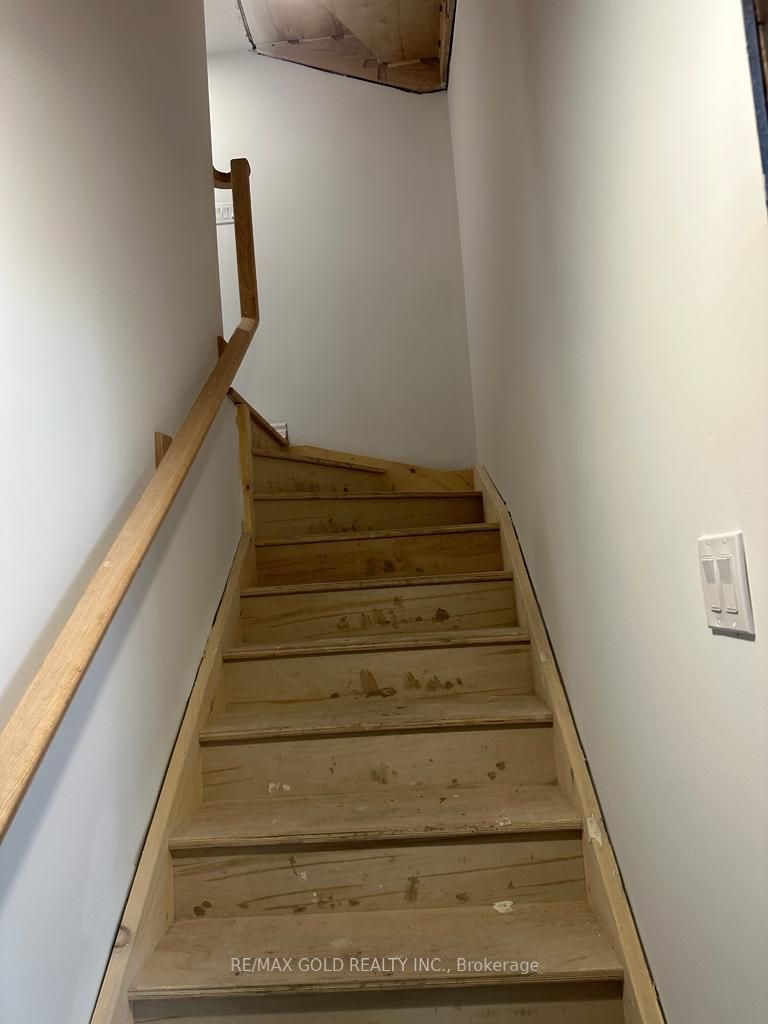 130 Renfrew Tr Property Photo 27