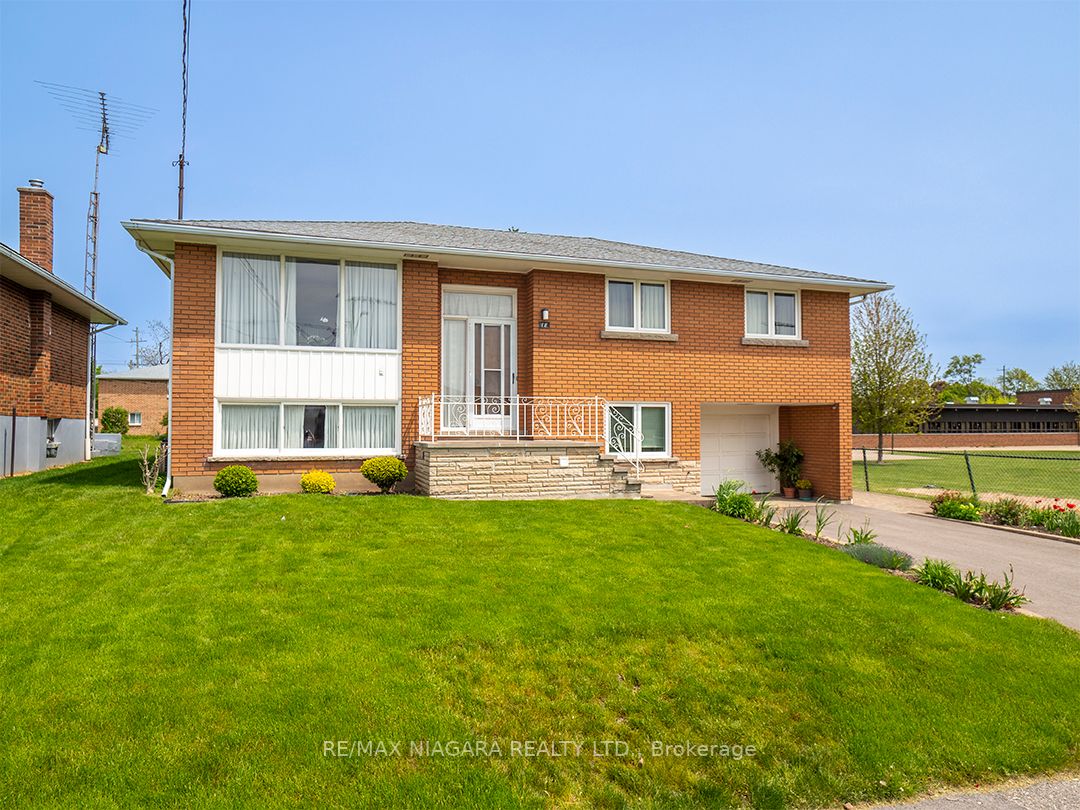 18 Brock St Property Photo 1