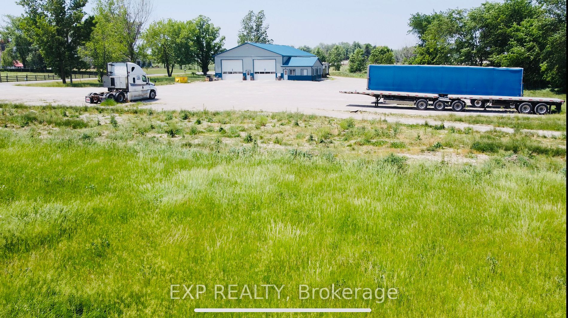 285673 And 285681 Airport Rd Property Photo 2