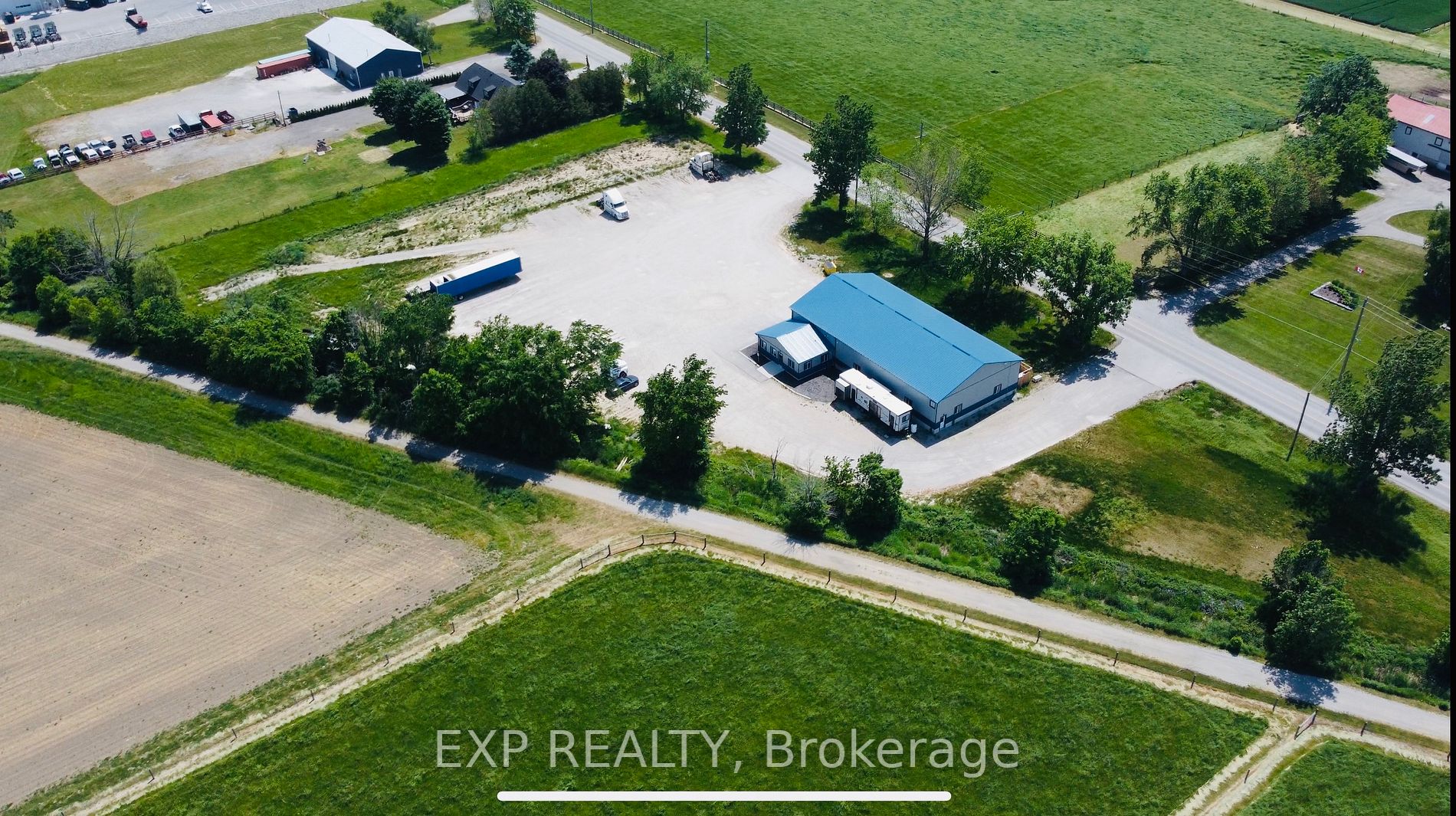 285673 And 285681 Airport Rd Property Photo 4