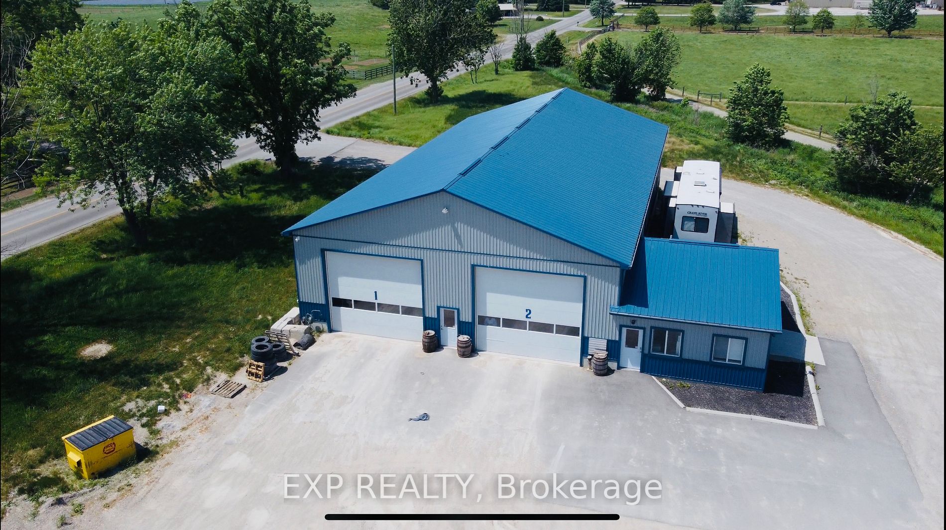 285673 And 285681 Airport Rd Property Photo 7