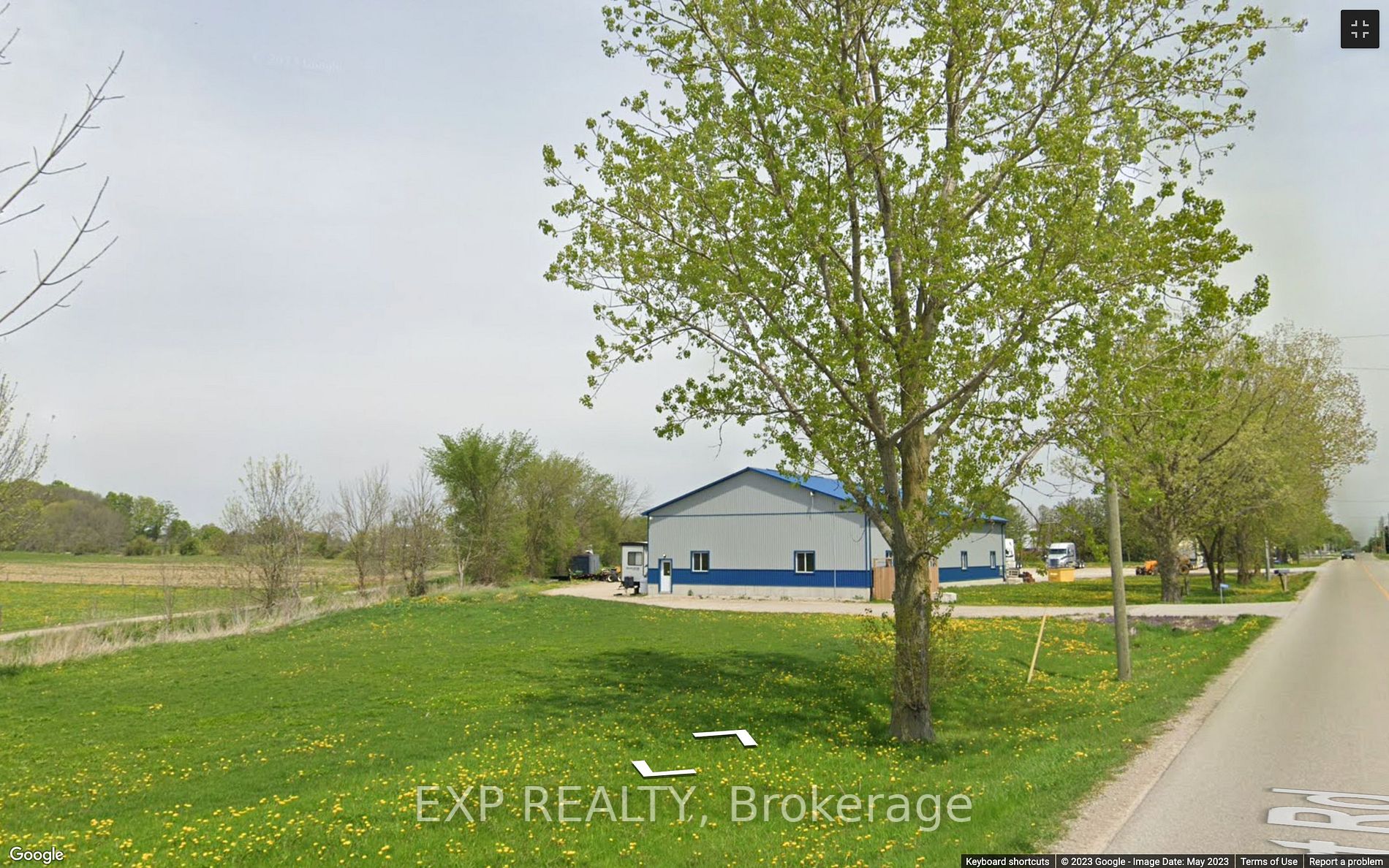285673 And 285681 Airport Rd Property Photo 8