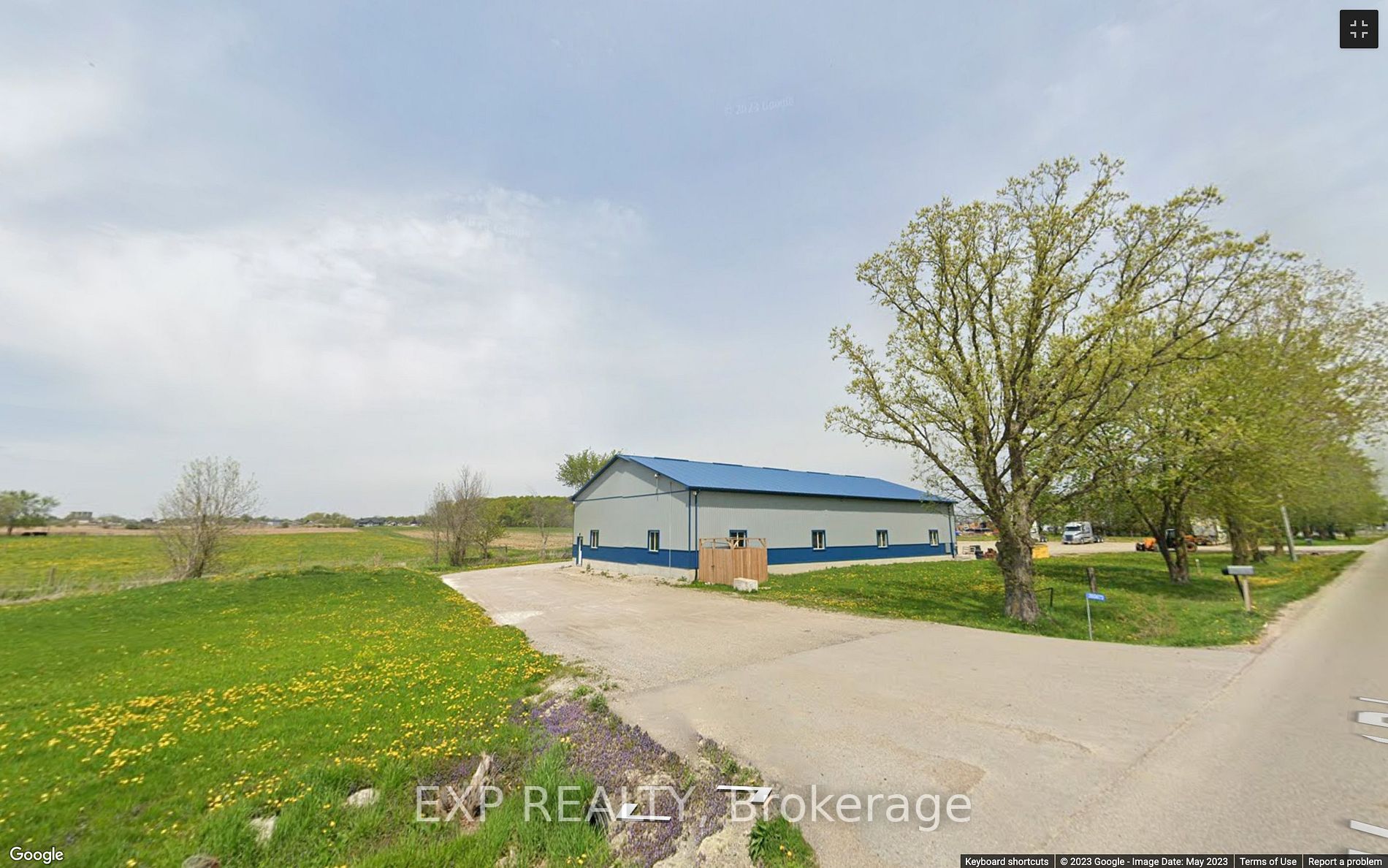 285673 And 285681 Airport Rd Property Photo 9