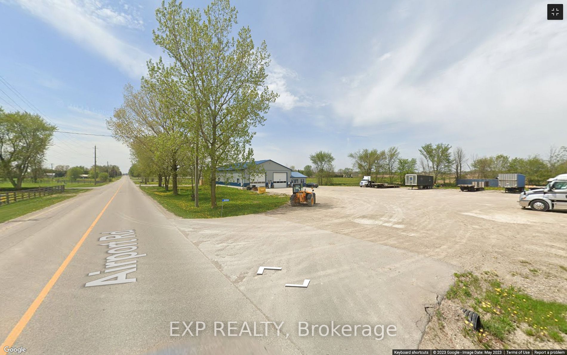 285673 And 285681 Airport Rd Property Photo 11