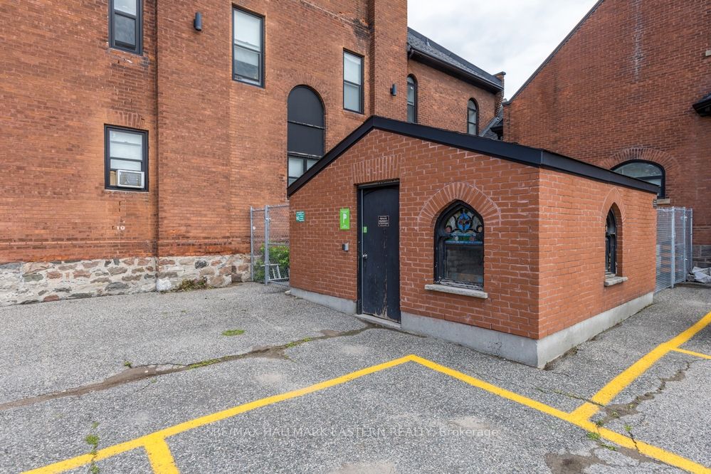 400 Wolfe St Property Photo 25