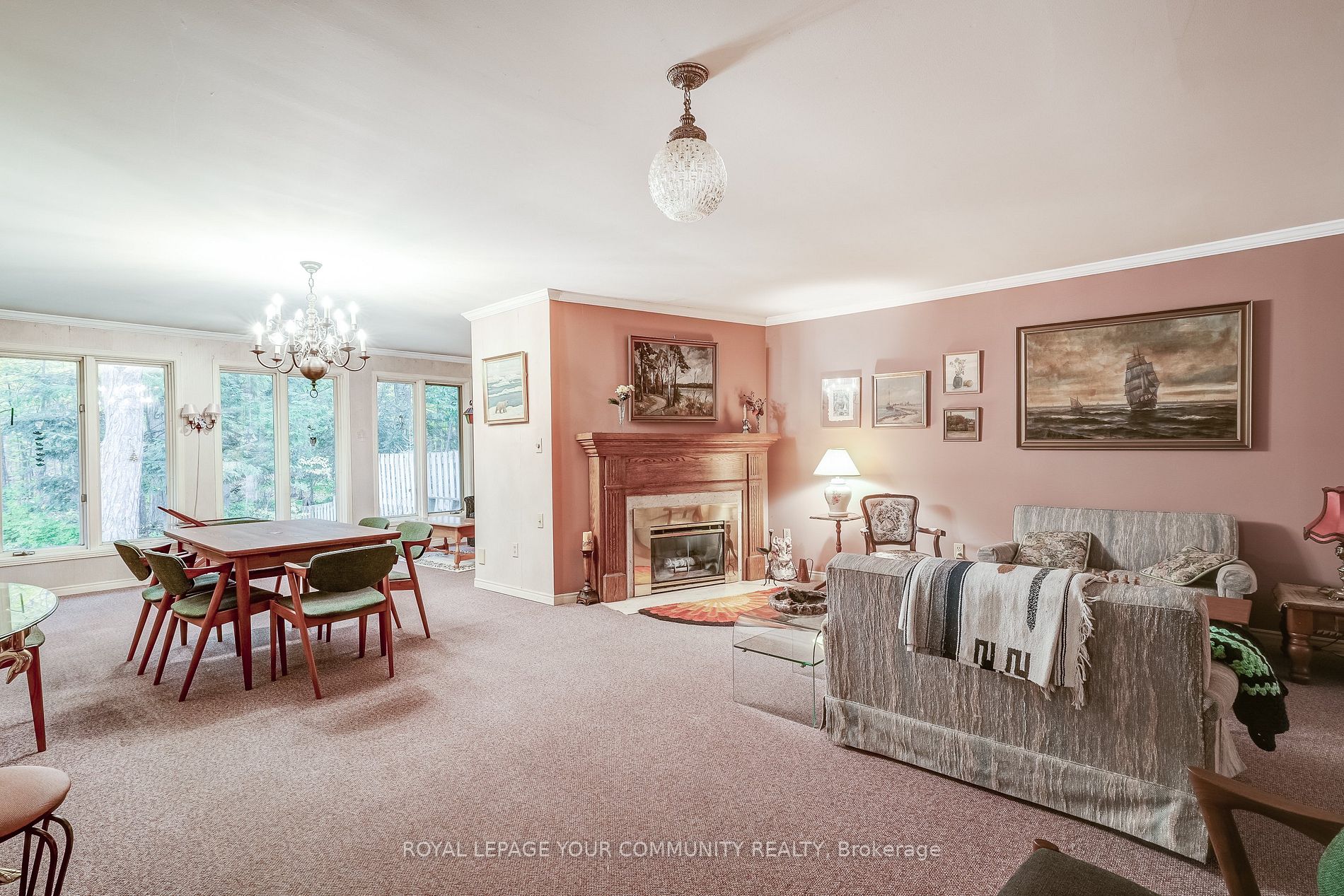 80 Parklane Cres Property Photo 7