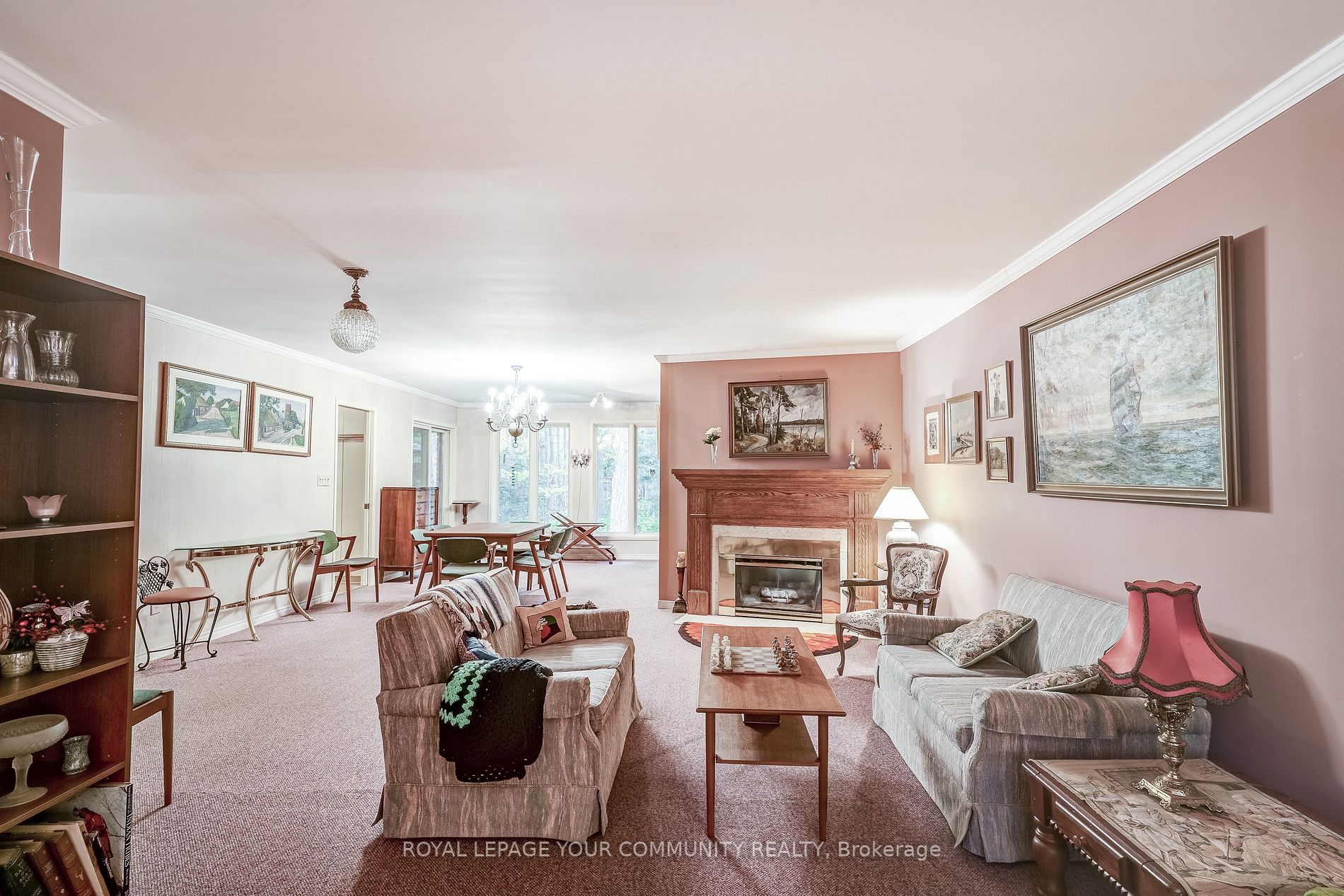 80 Parklane Cres Property Photo 12