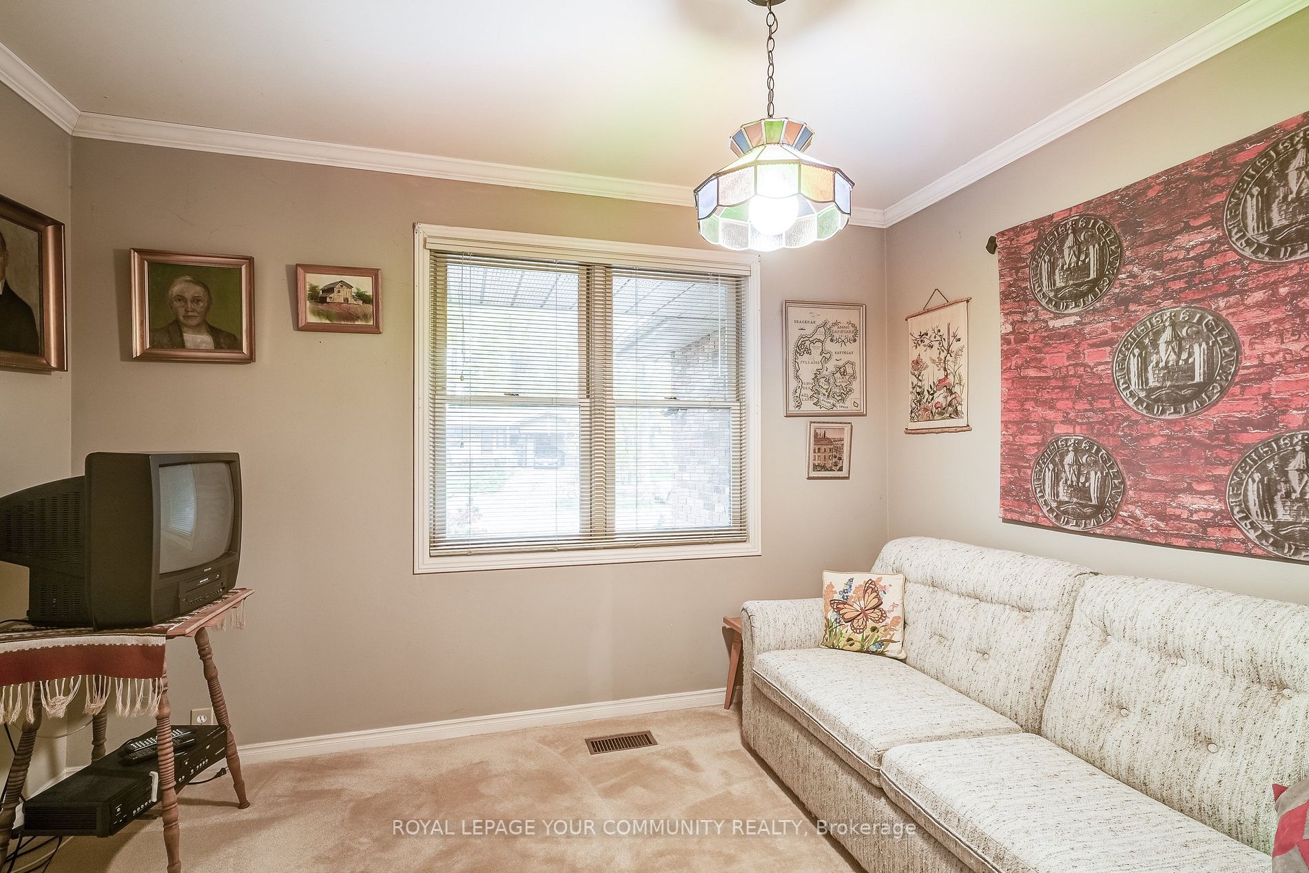 80 Parklane Cres Property Photo 21