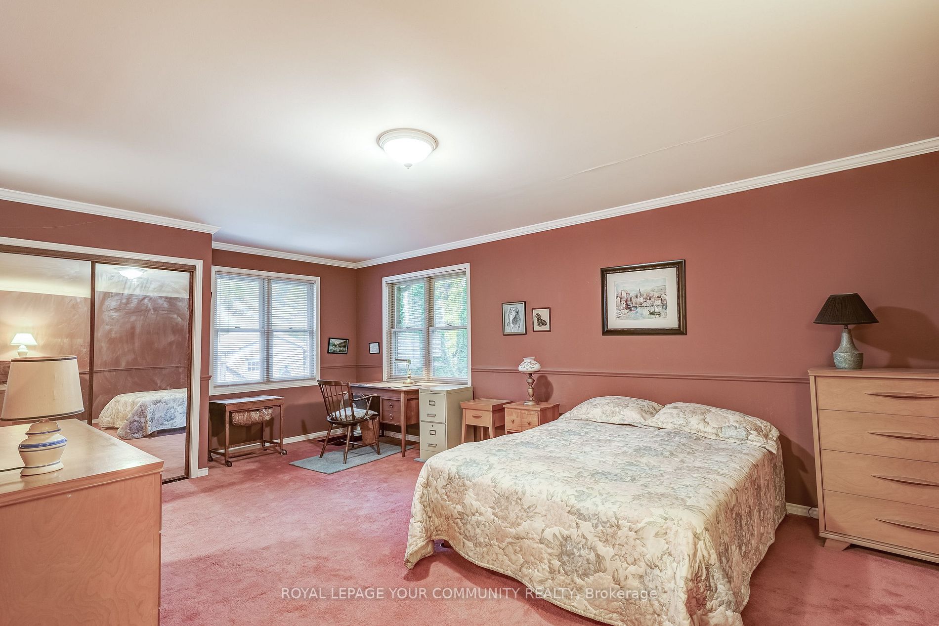 80 Parklane Cres Property Photo 23