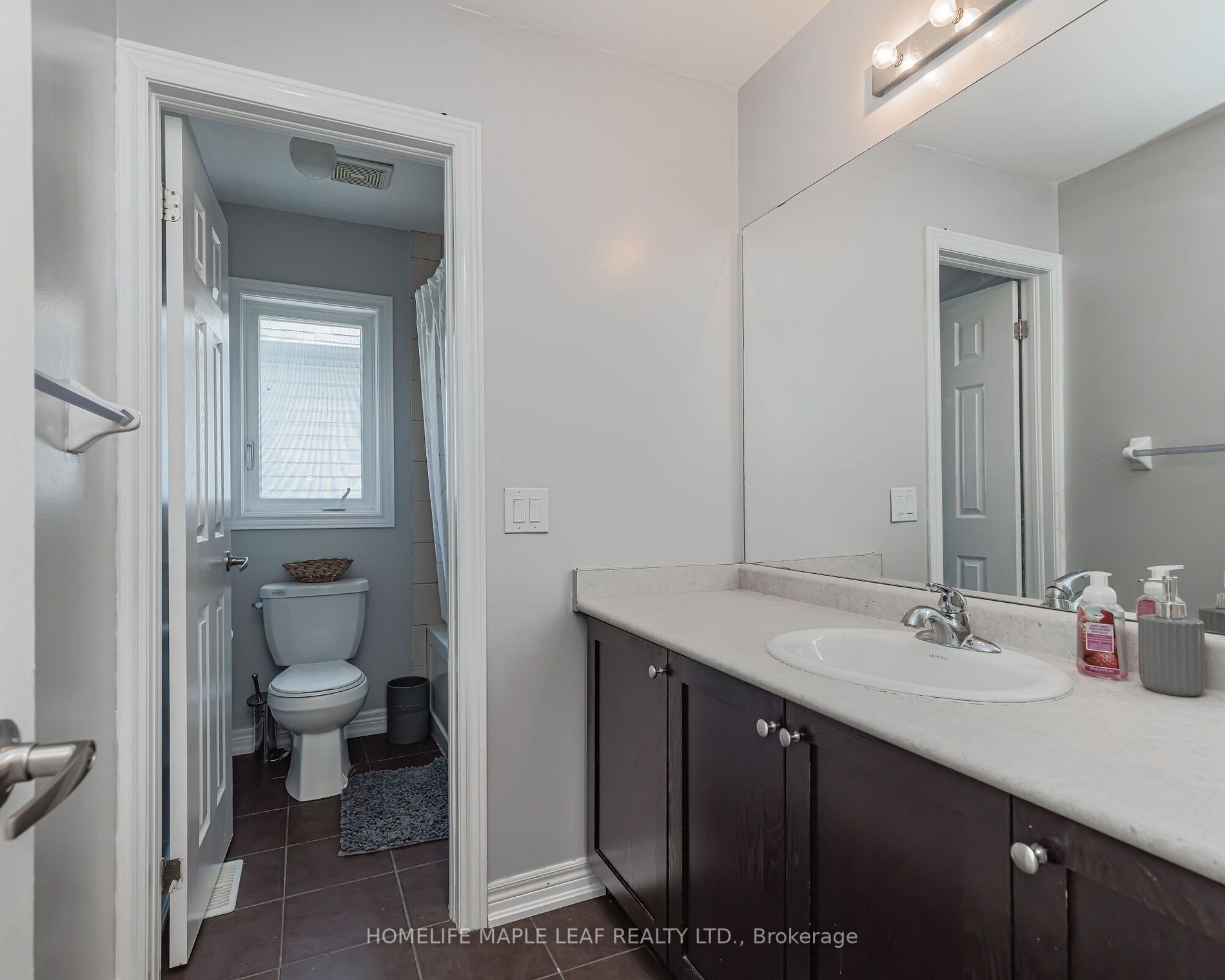 733 Cook Cres Property Photo 29