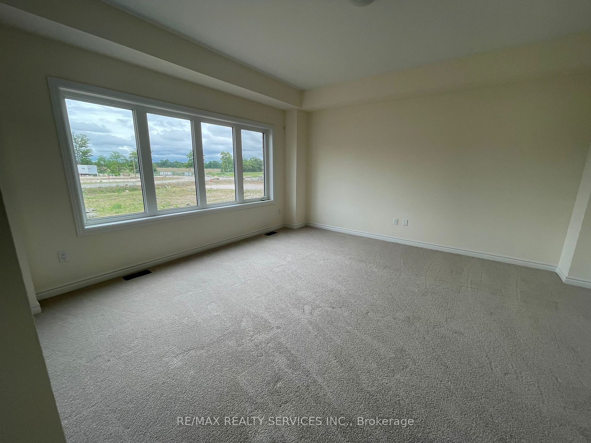 25 Jenner Ct Property Photo 14