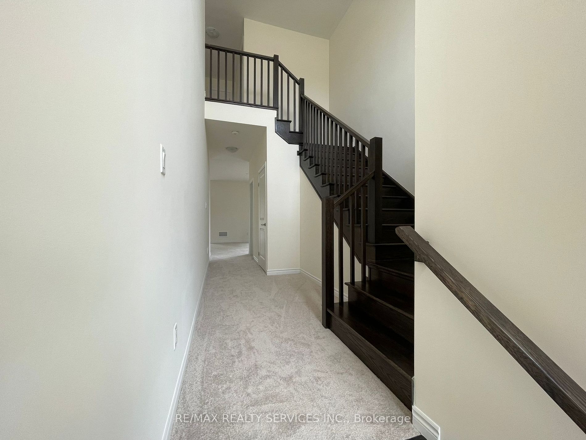 25 Jenner Ct Property Photo 18