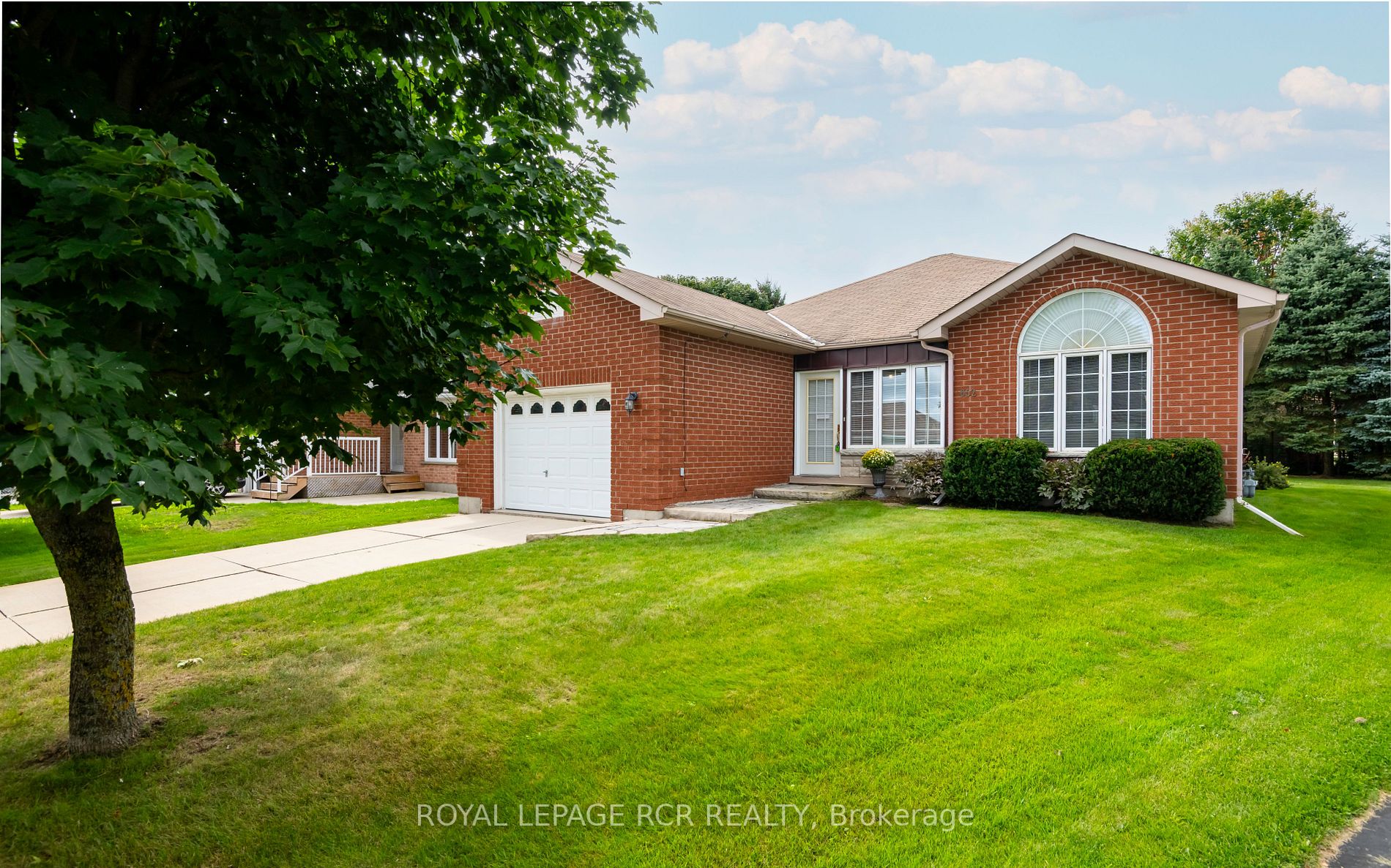 652 Canfield Pl Property Photo 1