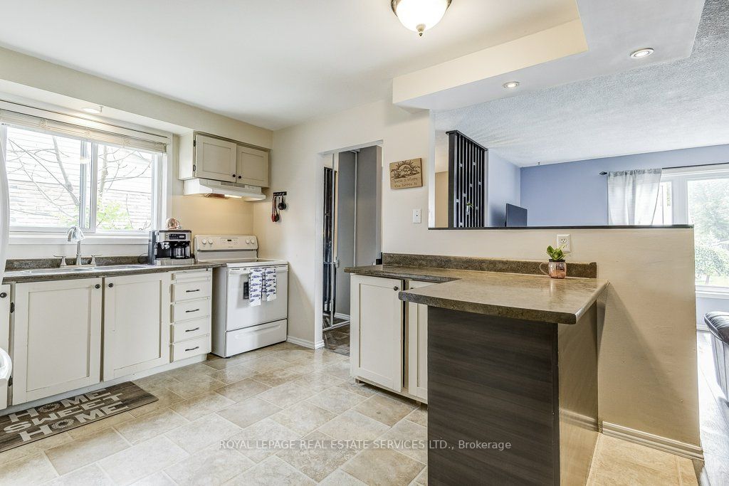 123 Ashgrove Ave Property Photo 8