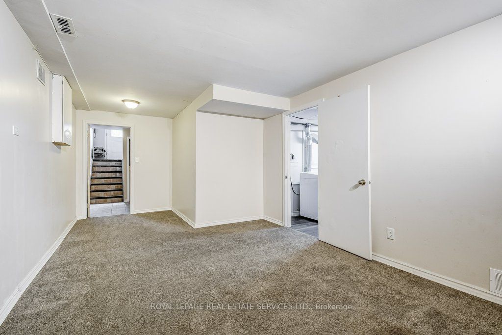 123 Ashgrove Ave Property Photo 32