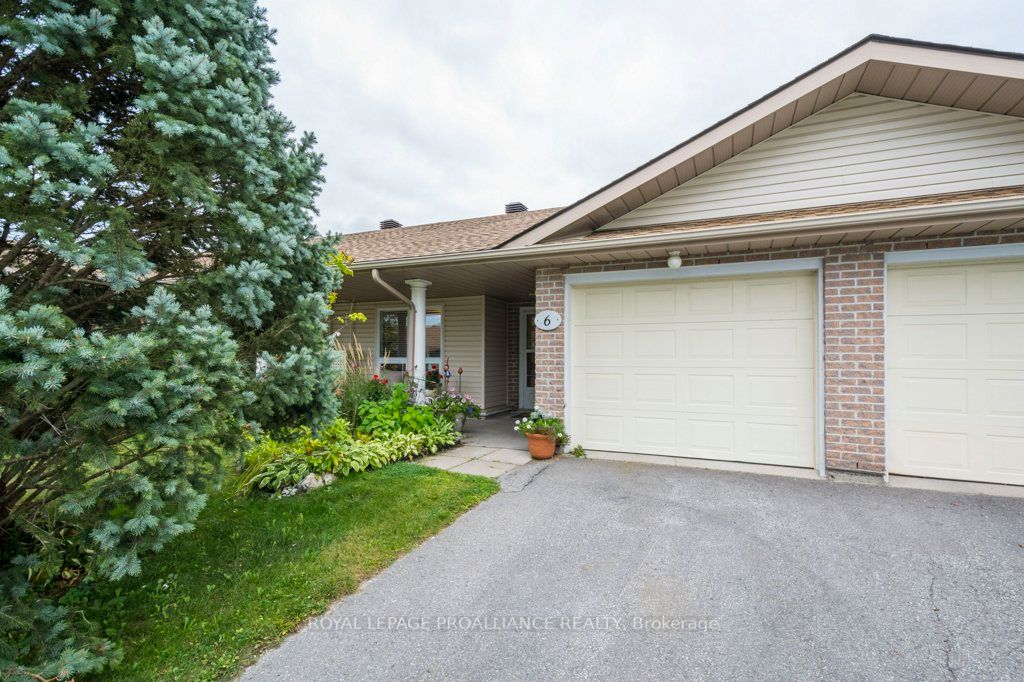 15 Aldersgate Dr Property Photo