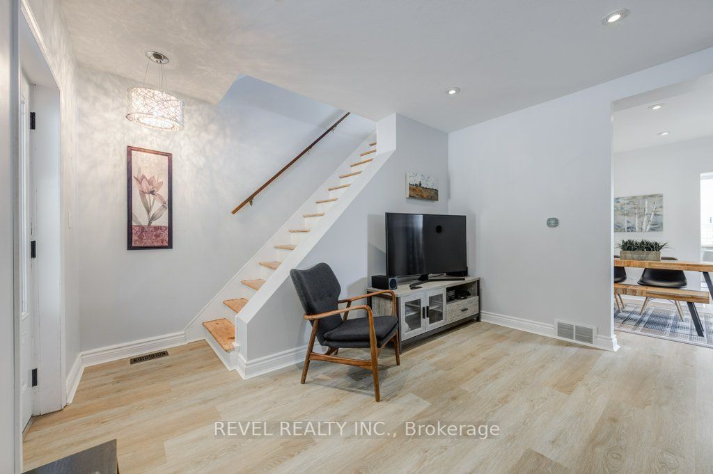 86 Spring St Property Photo 12