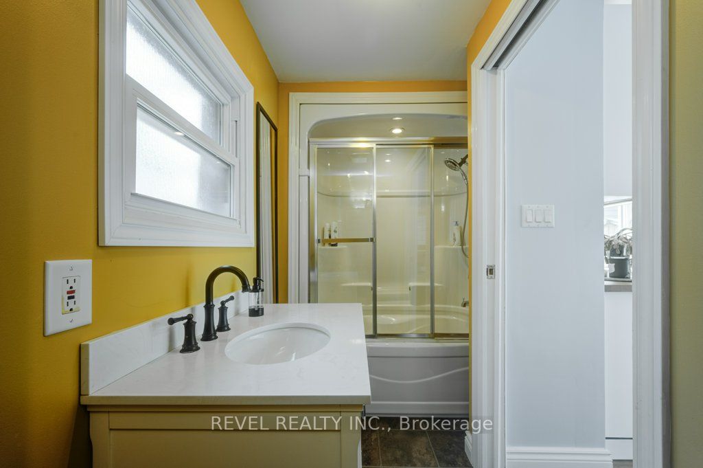 86 Spring St Property Photo 25