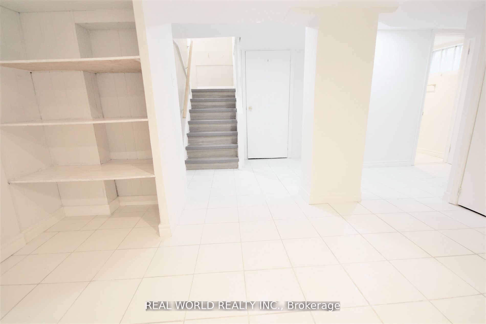112 Leland St Property Photo 10