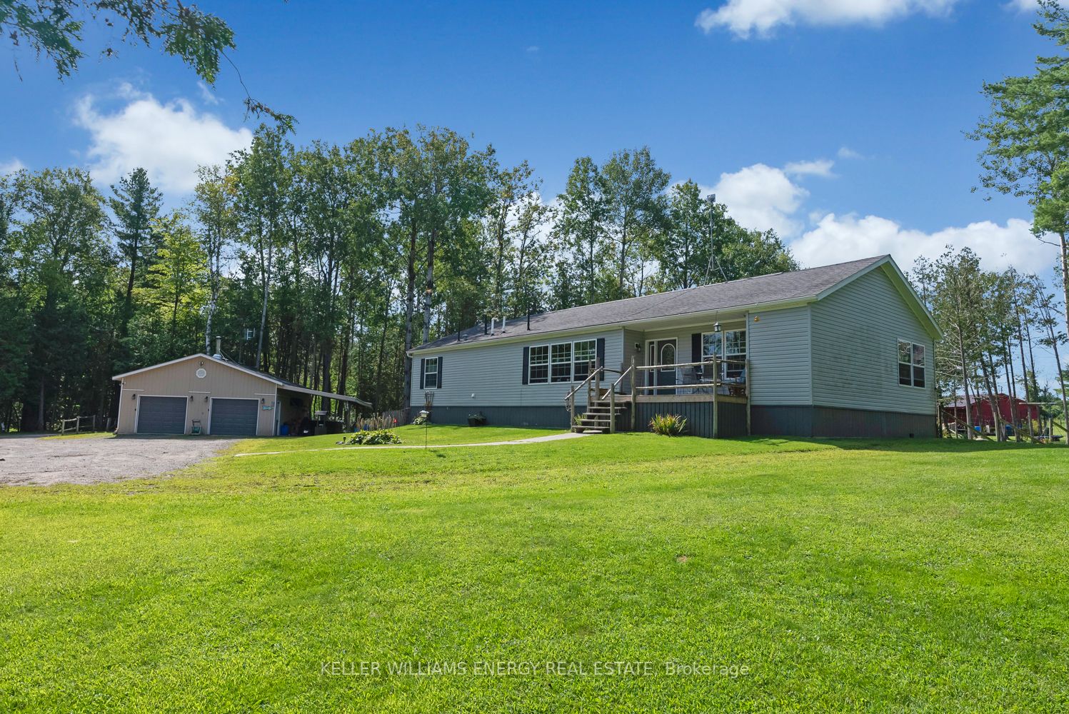 946 County Rd 22 Property Photo 2