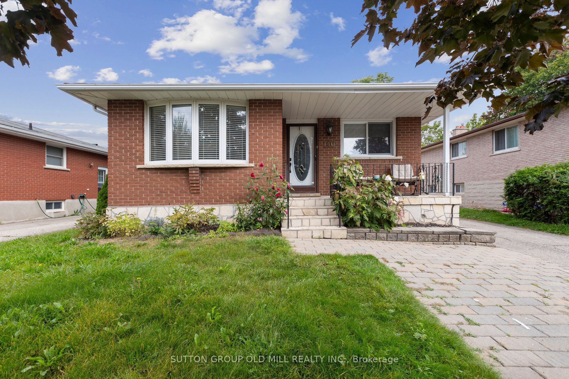 140 Brant Ave Property Photo 1