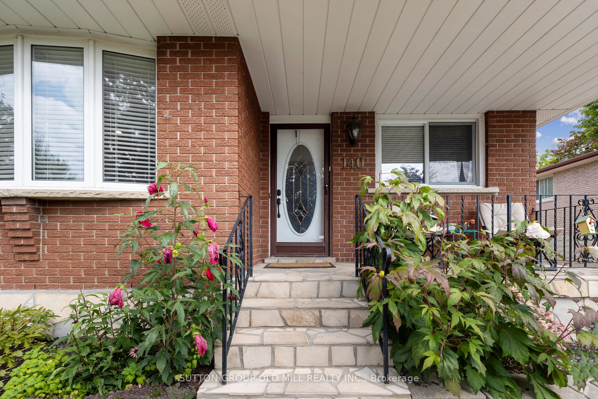 140 Brant Ave Property Photo 3