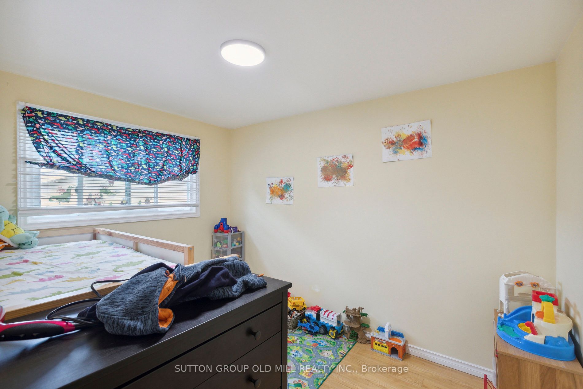 140 Brant Ave Property Photo 12