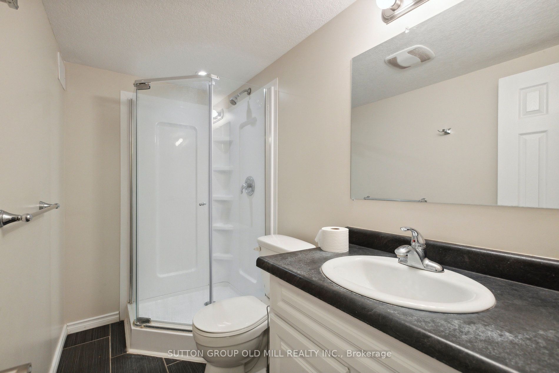 140 Brant Ave Property Photo 22