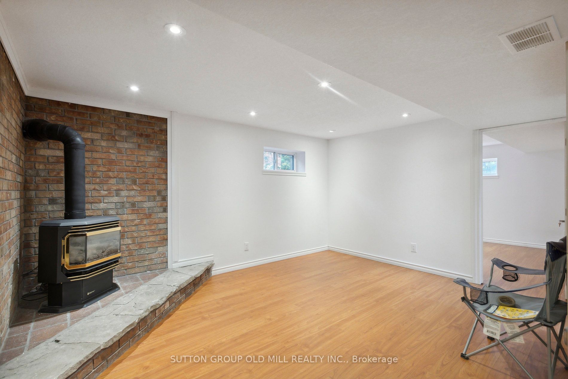 140 Brant Ave Property Photo 26