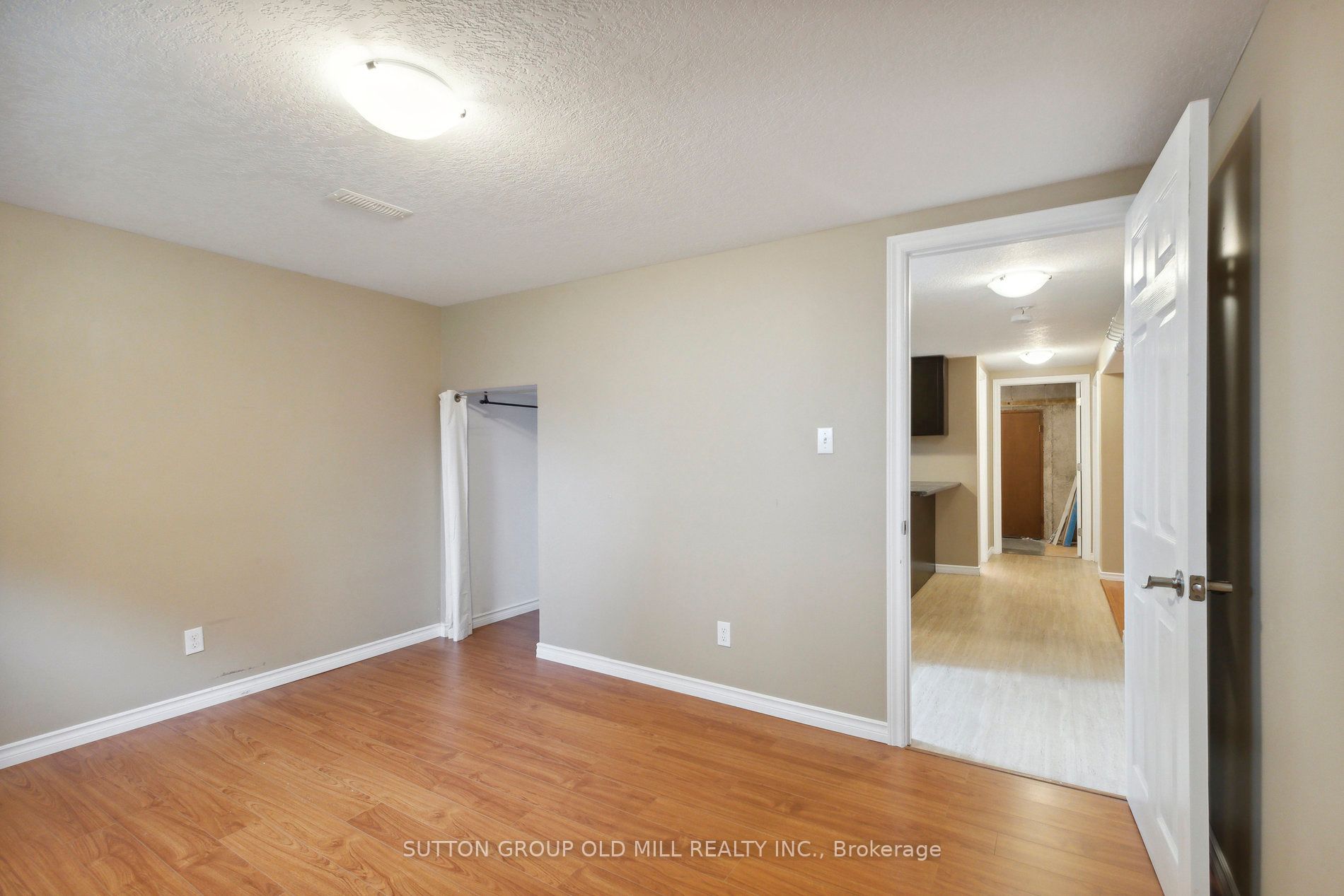 140 Brant Ave Property Photo 30