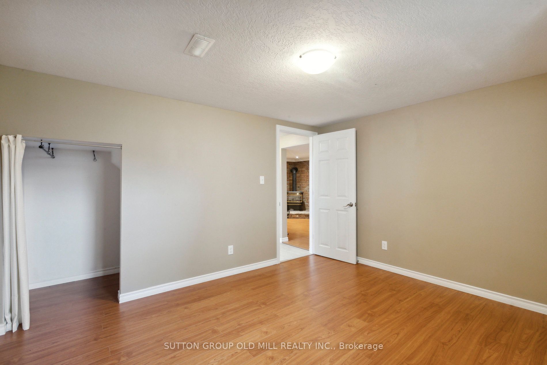 140 Brant Ave Property Photo 31