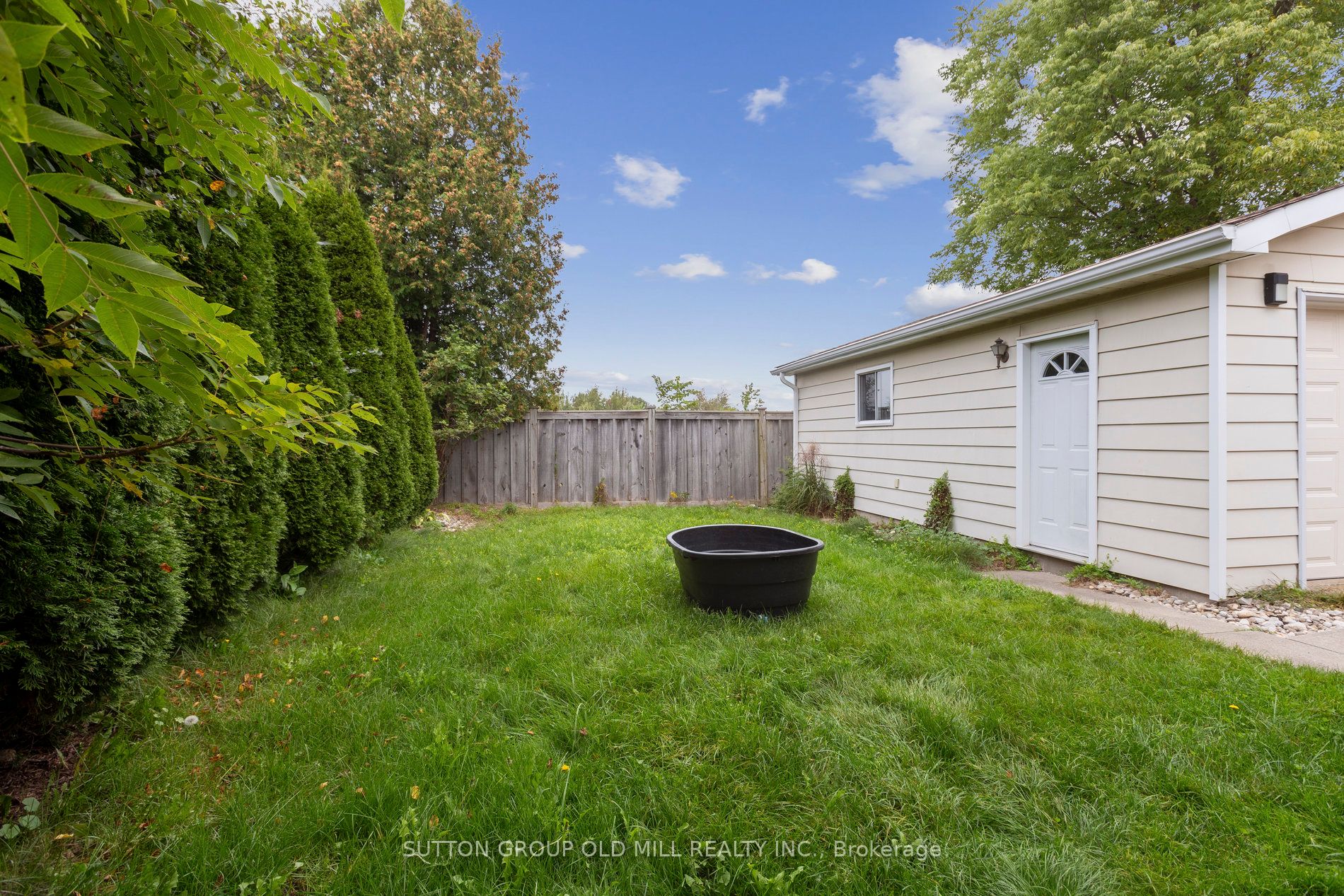 140 Brant Ave Property Photo 35